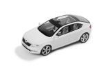 Vision D Concept bil - 1/43 White metallic diecast model - Abrex/Skoda Auto,a.s. med 60% RABAT
