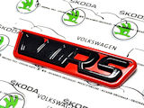 Rapid - Emblema original Skoda 2023 versión RS - Monte Carlo NEGRO RS / placa inferior ROJA - versión V2