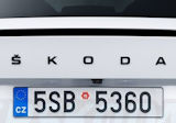 Octavia IV - ægte Skoda Auto,a.s. ´SKODA´ langt emblem fra 2020 RS-modellen - SORT
