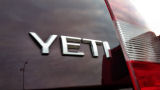 Yeti - Emblema cromado original Skoda 'YETI' - V2