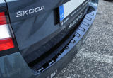 pour Fabia III Combi - panneau de protection du pare-chocs arrière de Martinek Auto - GLOSSY BLACK - NEW DESIGN VV