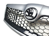 for Octavia II facelift 09-13 - complete grille in HONEYCOMB design + A7W BRILLIANT SILVER frame - I