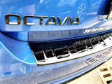 para Octavia IV RS Limousine - panel protector del parachoques trasero de Martinek Auto - NEGRO BRILLANTE