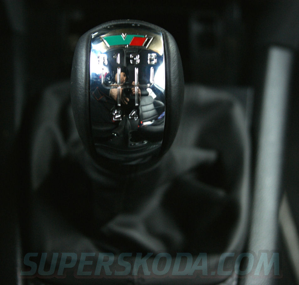 Octavia vrs clearance gear knob