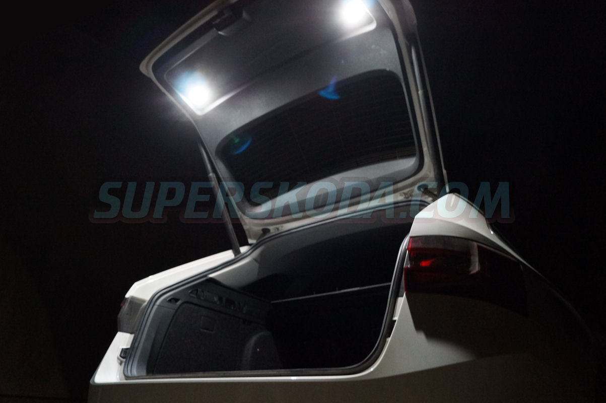 Superb III Combi - MEGA POWER LED cargo trunk light - KI-R