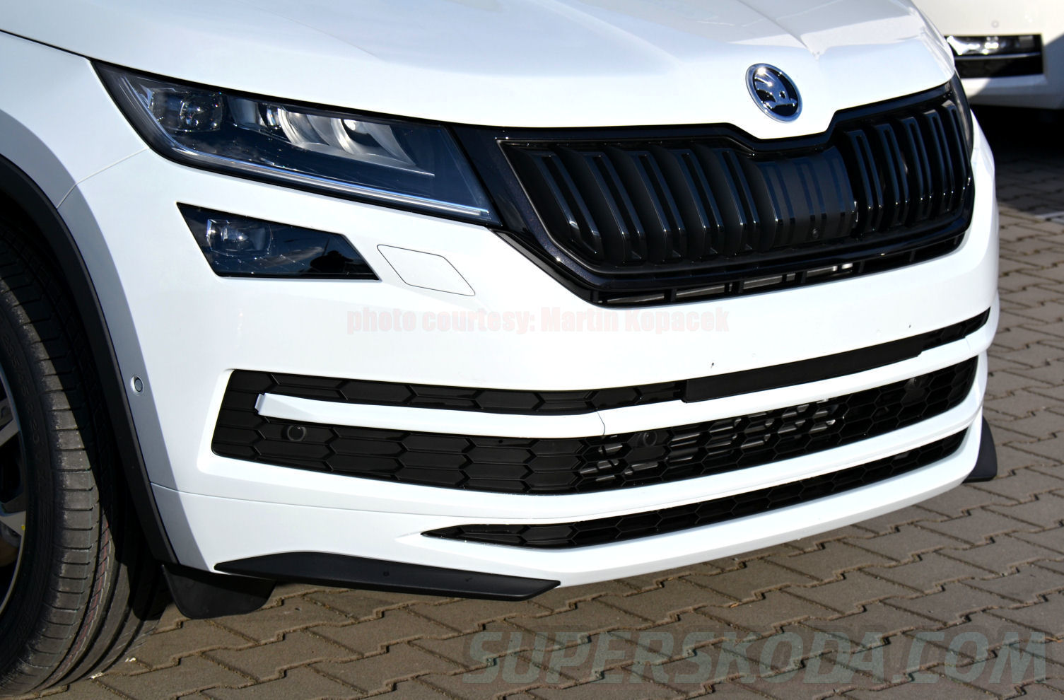 Original Skoda Kodiaq RS Kühlergrill Tuning Gitter Grill schwarz glänzend