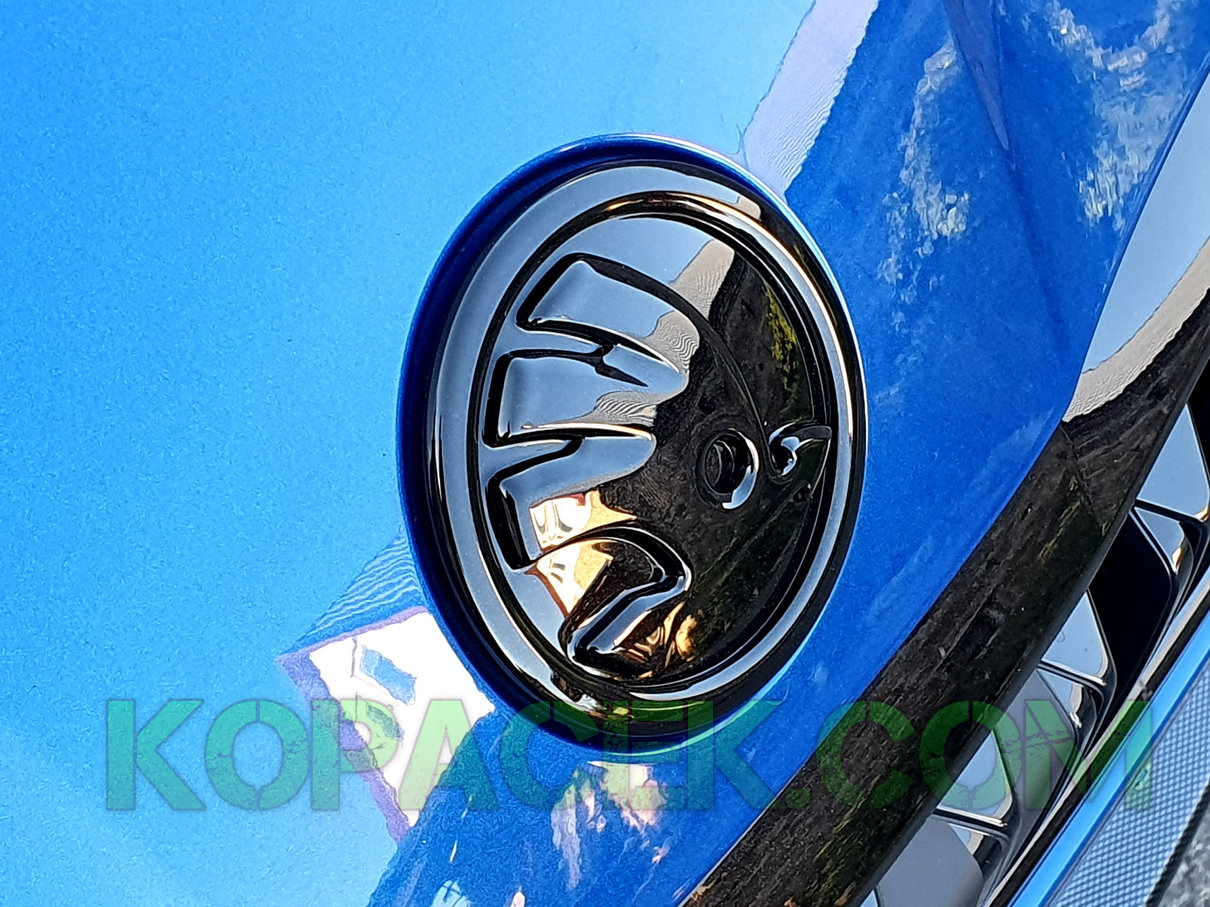 Octavia IV - original Skoda MONTE CARLO black emblem - FRONT