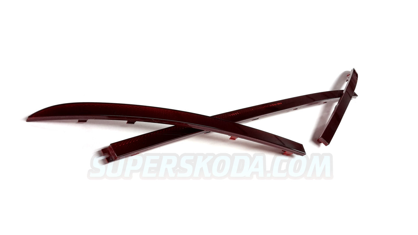 Octavia III RS - original Skoda Rückstrahlerset für die Heckstoßstange -  MONTE CARLO dunkel