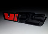 Fabia III - Emblem til frontgrillen 126mm x 26mm- MONTE CARLO BLACK - glødende RED