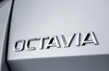 Octavia IV - original OCTAVIA-logo for bakre bagasjerom